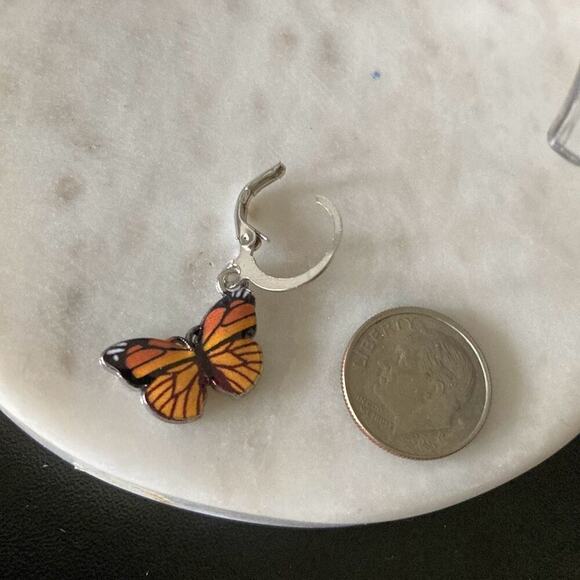 Hoop Earrings butterfly - Picture 2 of 2